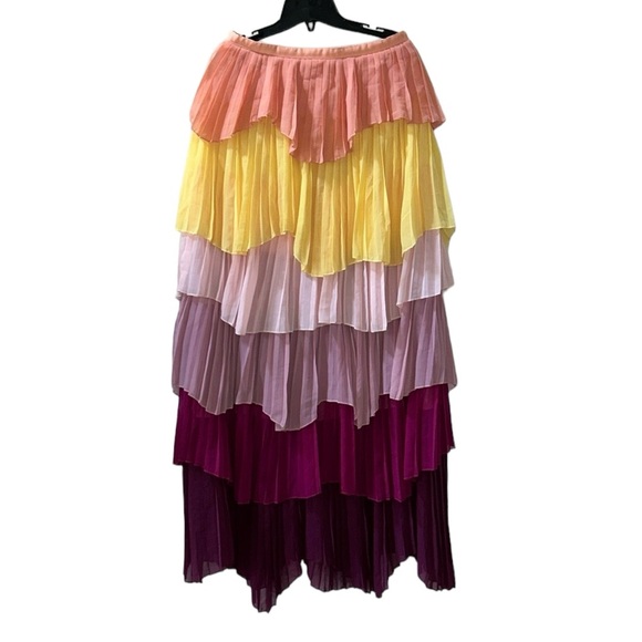 L'ATISTE Dresses & Skirts - L’ATISTE Color block Maxi Ruffle Skirt(Size Medium)